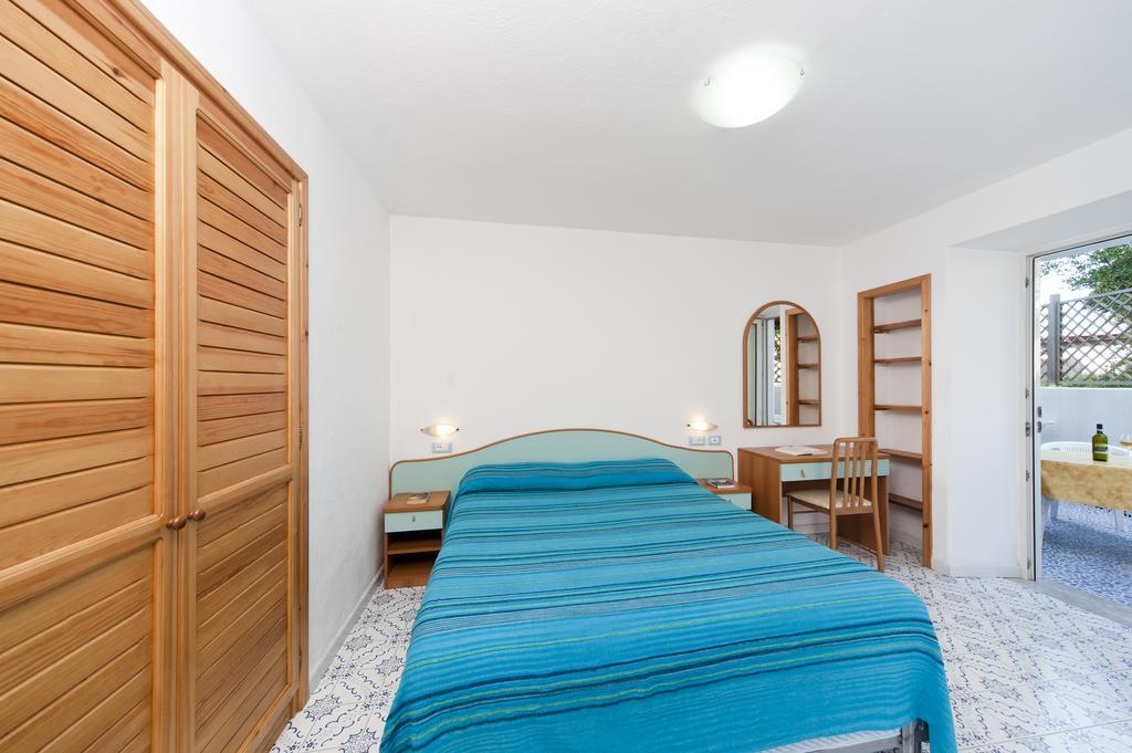 Residence Hotel La Rotonda Sul Mare Форио Экстерьер фото