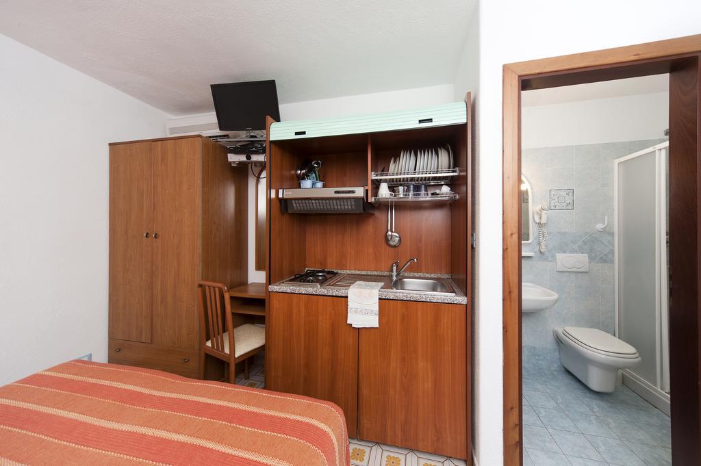 Residence Hotel La Rotonda Sul Mare Форио Экстерьер фото