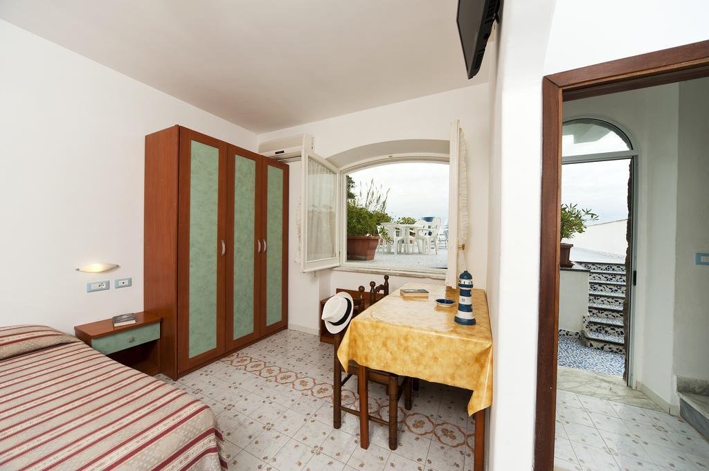 Residence Hotel La Rotonda Sul Mare Форио Экстерьер фото
